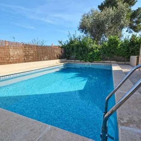 Holiday home Schoene Mit Pool Und Garten